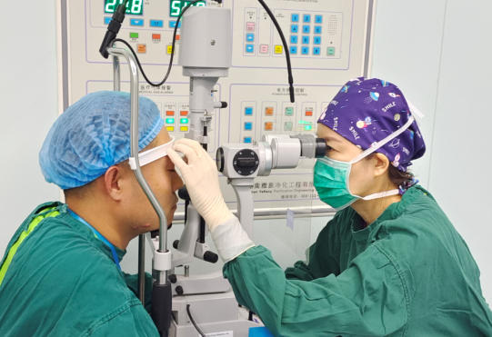 沈阳近视手术深度对比：公立三甲VS普瑞眼科，该如何选择