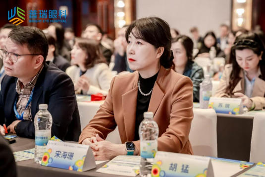 可逆且高清丨聚焦沈阳普瑞眼科EVO ICL“加法”近视手术